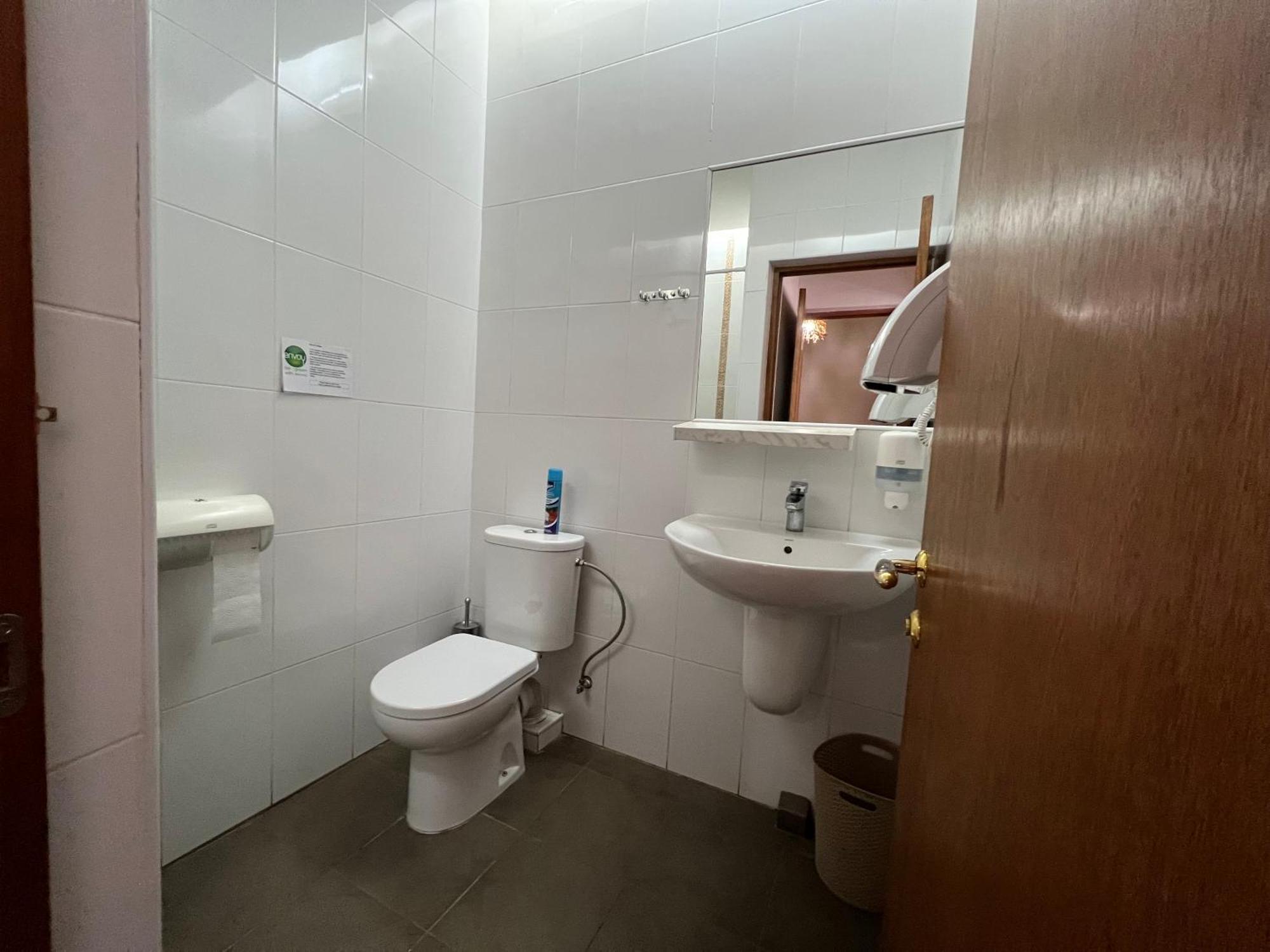 Envoy Hostel & Tours Yerevan Luaran gambar