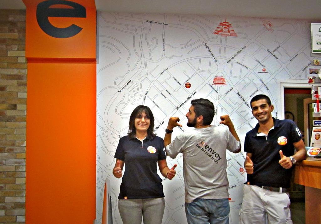 Envoy Hostel & Tours Yerevan Luaran gambar
