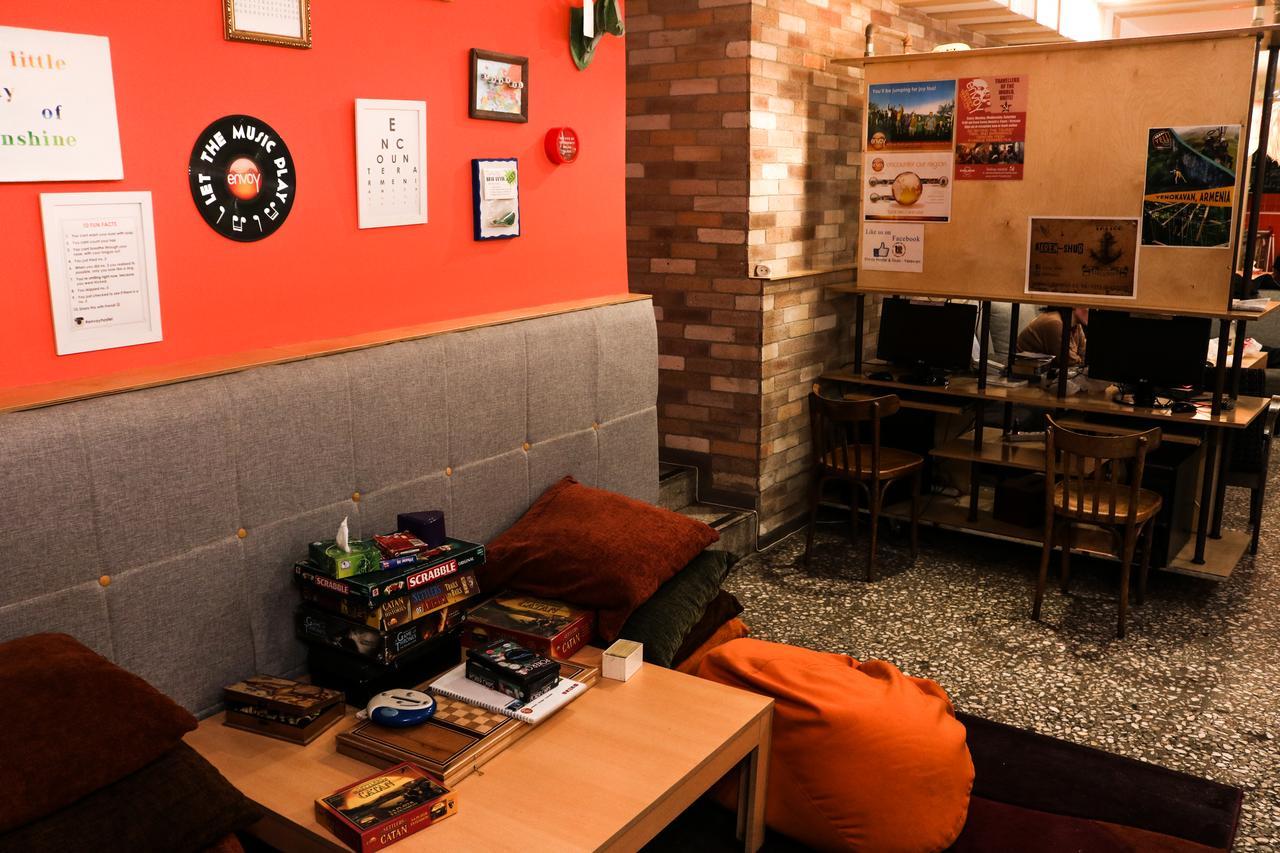 Envoy Hostel & Tours Yerevan Luaran gambar